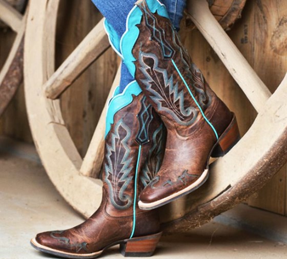 Best Cowboy Boots: SheleneLambert