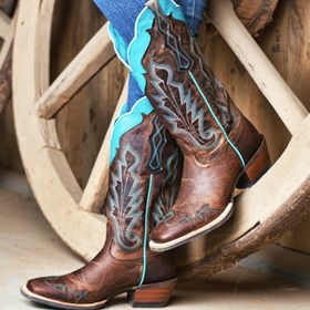 Best Cowboy Boots: SheleneLambert